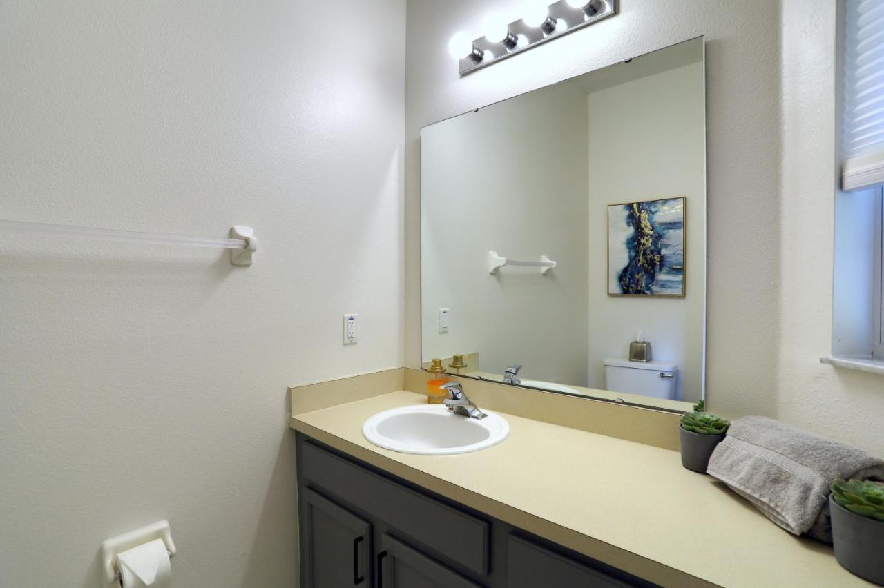 Stylish 3 Bedroom Townhome With Resort Amenities คิสซิมมี ภายนอก รูปภาพ